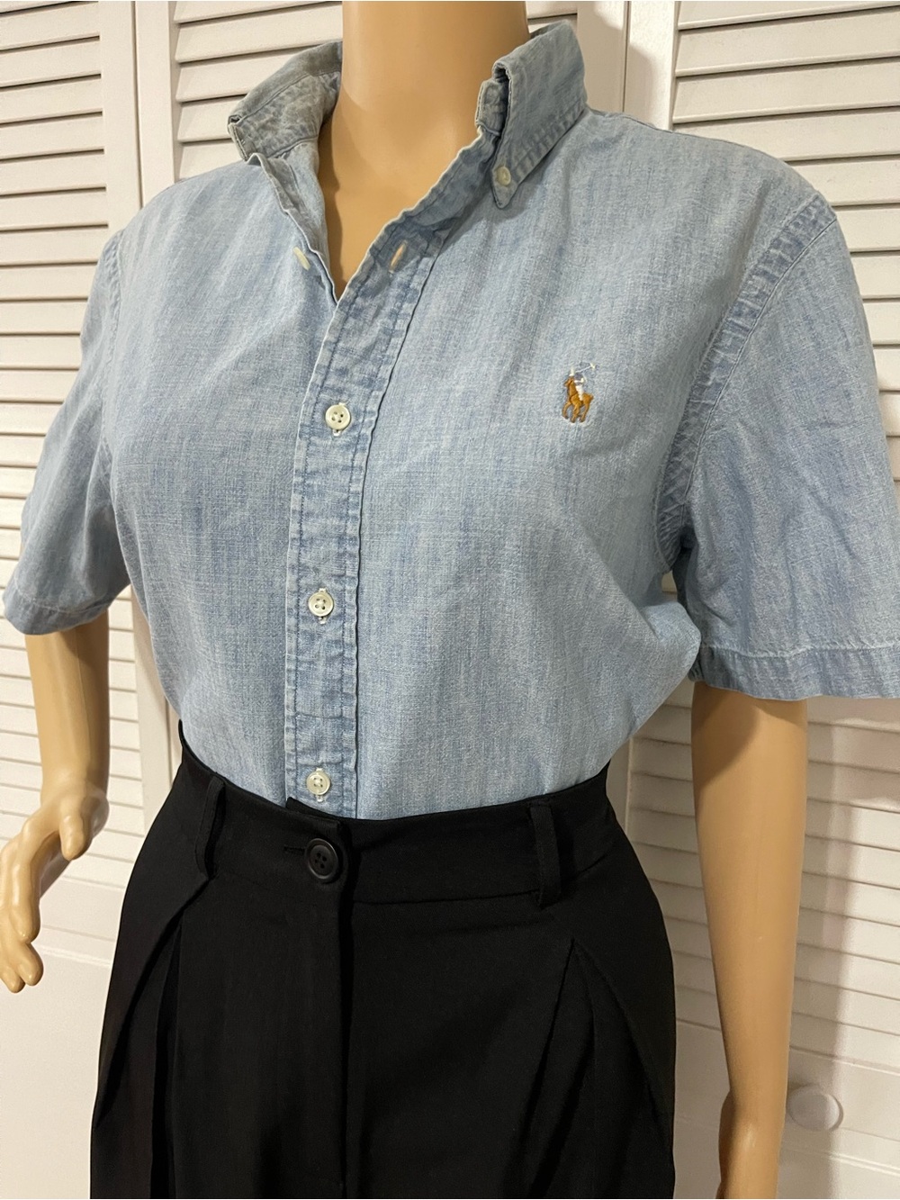 Ralph Lauren Light Blue Denim Short-Sleeve Button-Down Shirt with Polo Logo